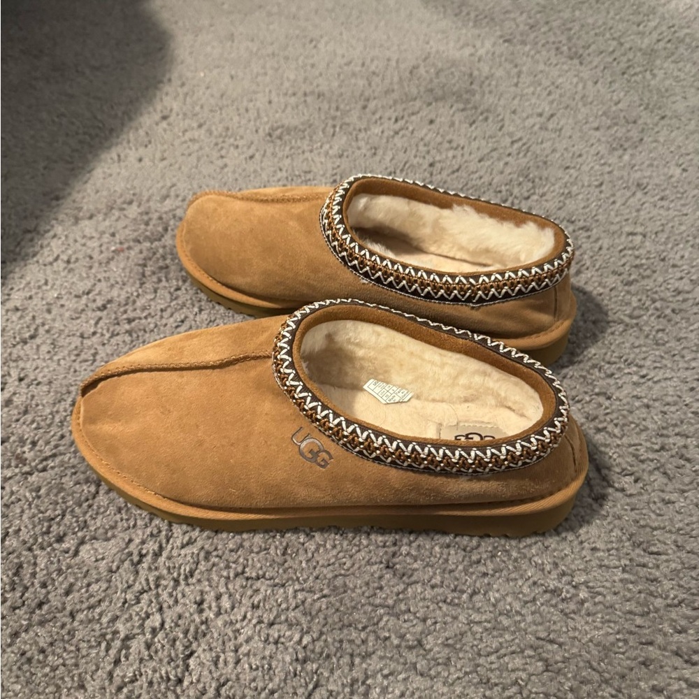 UGGs Tasman II—Chestnut Color (Brand New)